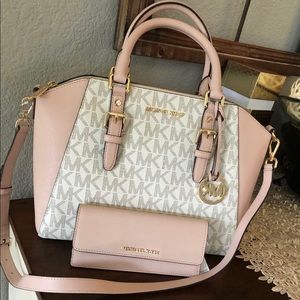 Michael Kors Handbag 💘large💘 and Wallet